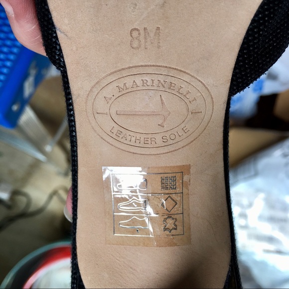 Super Cute Shell/Bead Accent Shoes! 🐚 - Picture 4 of 6